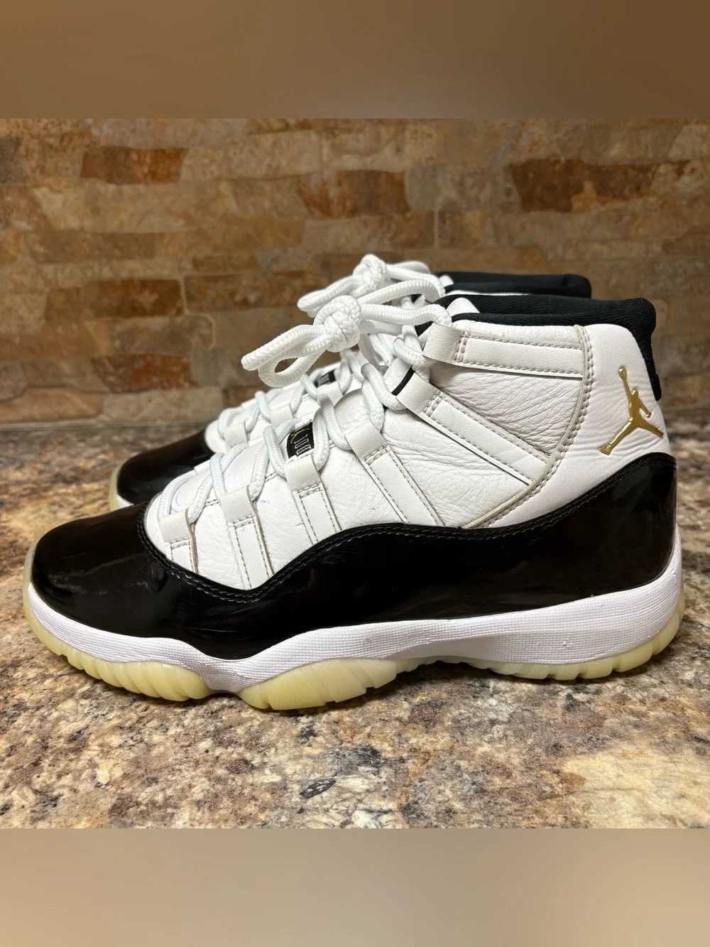 Air Jordan 11 Retro Gratitude White Metallic Gold Black Size 8.5